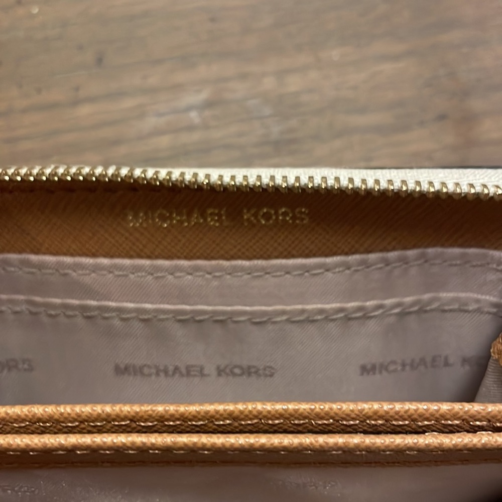 COPY - Michael Kors wallet - Picture 5 of 5